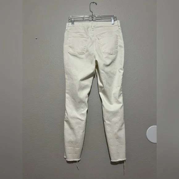 Universal Thread Distressed Jeans - Picture 2 of 5